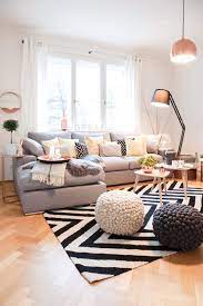Skandinavisch Einrichten Entdecke Einen Frohlichen Familienlook Zum Toben Und Entspannen Modernes Skandin Wohnen Wohnzimmer Einrichten Skandinavisches Design
