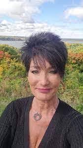 Rebecca Gantz's Instagram, Twitter & Facebook