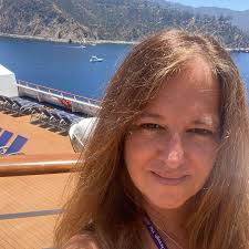 Are there small fridges in the rooms