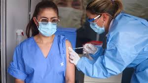 Con este nuevo lote se culminará la fase 1a y completará la fase 1b, además se iniciará el proceso de vacunación a los estamentos de seguridad. Inicia Etapa 2 Del Plan Nacional De Vacunacion Minsalud