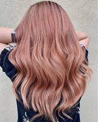 Apparently, hair colors inspired by drinks are already a thing , and champagne hair is just the latest pin to tack on to 2018's hair color trends. 23 Best Rose Gold Hair Color Ideas For Stylish Women
