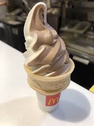 Mcdonald S Hershey Twist Ice Cream Cone Es Krim Makanan Krim