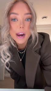 I am unwell @Aritzia #onlycoat #aritziawoolcoat #woolcoat #fallfashion  #fall2024 #burntcedarwoolcoat #fallfashiontrends #aritziahaul