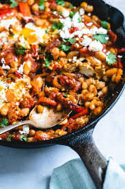 Easy Shakshuka With Feta A Couple Cooks Recipe Clean Dinner Recipes Shakshuka Recipes Shakshuka