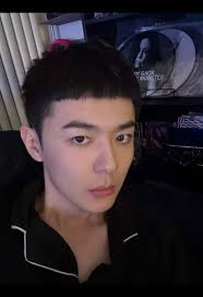 She was trying to kiss Brit like Madonna did in 2003😂 Would you want ...