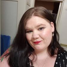 Happy to translate for anyone who is interested. They have reproducible  patterns available for all cartridge size. And combustion times for each  size using either pallets or walnut shells. Off grid preserving