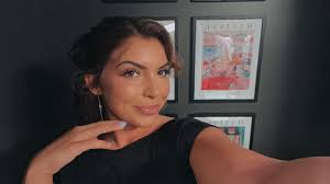 breanna roney🐝🦧 (@breanna.roney) · Instagram 照片和视频