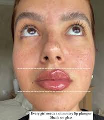 Lip plumper balm for soft, moisturized lips