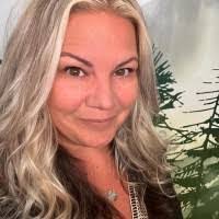 Laura Micheals's Instagram, Twitter & Facebook