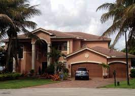 Here are the best exterior house colour schemes plus an expert's tips for how to choose the best outdoor paint colour for your the colour has longevity and versatility, suiting almost every style of home. Exterior Paint Colors South Florida Exterior Gallery With Regard To Florida Exterio Exterior House Colors Exterior Paint Colors Exterior Paint Colors For House