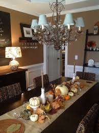 With fall's cooler temps, you and your family are likely spending more time indoors, especially around your dining table for weeknight suppers, holiday dinners, and a heated game night or two from time to time. Dining Room Decorating Photos Freshsdg