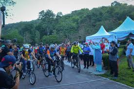 This article follows a young family with a 5 year old the beetle bounce was a really fun ride too! Zuraida Flayed Online Over Fun Ride Flag Off Malaysia The Vibes