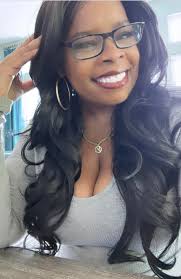 I don't know how I joined this group. But my birth date 11-30-83 . I have 5  children 2 from first marriage. And three with my new wife . My new woman