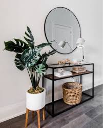 Bohemian Chic Decor In Minimalist Entryway Arrangement Inspo For Small Living Space In 2020 Living Room Decor Apartment Home Decor Home Interior Design