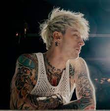 Find machine gun kelly tour schedule, concert details, reviews and photos. Machine Gun Kelly Leads A Shake Up At The Top Of The Billboard Chart The New York Times