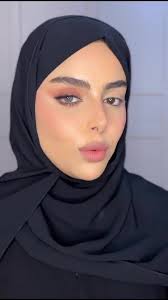 SS 23 Collection with Julia