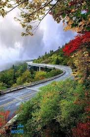Pin By Albablkshe On صور خرافية Beautiful Roads North Carolina Mountains Grandfather Mountain