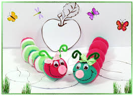 Socken Raupen Nahen Basteln Mit Kindern Basteln Mit Socken Fingerpuppen Basteln Basteln Mit Kindern