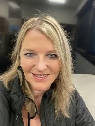 Ross Gladstone's Instagram, Twitter & Facebook