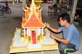 Nghề làm bàn thờ Chư Thiên - gìn giữ ...
