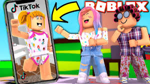 Voy a la guarderia y me adoptan! I Caught Goldie Doing Tiktok On Camera In Bloxburg Roblox Roleplay Youtube Roblox Roleplay Roblox Gifts