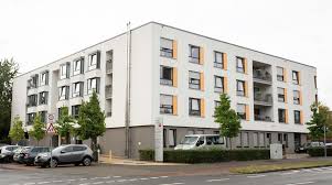 Full size sleeper sofa in den, 1 full bath with tub/shower combo, sleeps 4 map. Prases Held Haus Pflegedb Rhein Erft Kreis