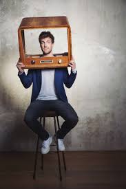 Ja, ja, das ist die geschichte, die. Luke Mockridge Schnackt Mit Seiner Mutter Facetimed Mit Max Giesinger Und Wirft Einen Presseportal