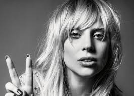 Lady gaga flaunts natural look and blonde hair extensions. Lady Gaga Photos 6967 Of 7496 Last Fm