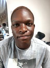 We're excited to welcome Sarah, our newest Lash Specialist, to the Skn &  Wax Studio family! Her attention to detail and gentle touch will leave you  feeling confident and beautiful ✨. “Hi!