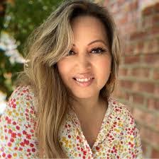 Darla Burnett's Instagram, Twitter & Facebook