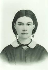 Janie Hayes's Instagram, Twitter & Facebook