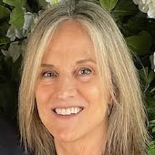 Patti Bourne's Instagram, Twitter & Facebook