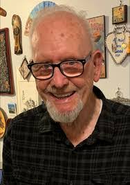 Lee Beach's Instagram, Twitter & Facebook