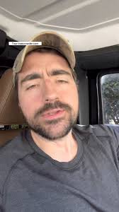 @traecrowder's video Tweet