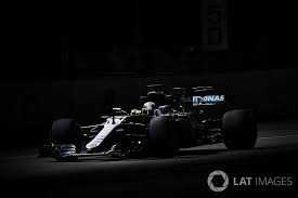 The fia and formula 1 today confirmed the future direction of the fia formula one world championship with the presentation of a. F1 2017 In Singapur Mercedes Tappt Nach Schwacher Qualifikation Im Dunkeln
