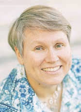 Alligator lurking in Lake Francis