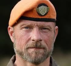 For faster navigation, this iframe is preloading the wikiwand page for kompani lauritzen. Kultur Sunndalsora Dag Isaksen Er Befal I Tv2 Programmet Kompani Lauritzen Noe Av Det Morsomste Jeg Har Jobbet Med