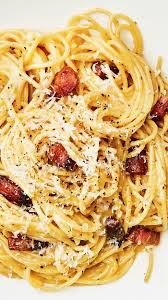 Ich habe bereits einige jamie oliver kochbücher und war gespannt wie ich dieses buch finde. 5 Common Mistakes That Will Ruin Your Carbonara Carbonara Pasta Carbonara Recipe Bon Appetite Recipes
