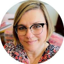 Julie Kalbfleisch's Instagram, Twitter & Facebook