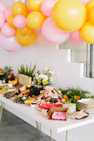 Grazing Table In 2020 Grazing Tables Modern Party Decor Baby Shower