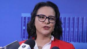 Gleice Jane quer empoderar mulheres e vai equilibrar mandato com tratamento  de saúde