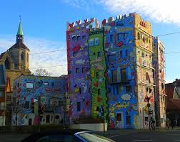 View a detailed profile of the structure 303897 including further data and descriptions in the emporis database. Rizzi House Braunschweig Brunswick Germany By Ny Artist James Rizzi Braunschweig