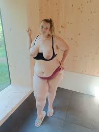 Bootyass Girl - Free pics, galleries & more at Babepedia