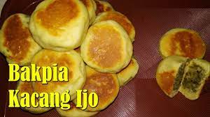 Resep bak pia enak dan mumprull kebangetan kulitnya. Resep Bakpia Teflon Isi Kacang Ijo Cara Membuat Bakpia Teflon Youtube