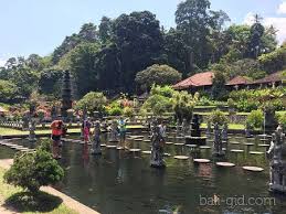 Also, currently open for the public as a tourist site. Water Palace Tirtagang Taman Tirta Gangga Tirtaganga Water Palace