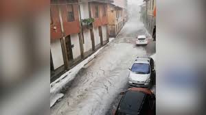 Tutte le rilevazioni meteorologiche per la citta' di torino. Maltempo Bomba Di Grandine E Pioggia Su Torino Allagamenti E Traffico Bloccato La Repubblica