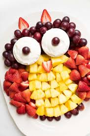 All you need are grapes, bananas, strawberries, marshmallows and toothpicks. Fruit Plate Fruit Platter Ideas