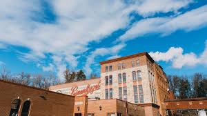 In the role of associate chemist working in milwaukee, wi you will be part of the brewing and quality team. Jacob Leinenkugel Brewing Company Leinie Lodge Chippewa Falls Wi 54729