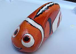 Finding Nemo Fish Dory Disney Painted Rocks By Holly N Painted Rocks Disney Painted Rocks Nemo Fish