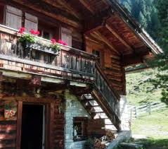 Almliesl Lasst Verliebte Herzen Hoher Schlagen Romantik Pur Verspurst Du In Den Almhutten Und Chalets Von Rustikal Hutte Mieten Almhutte Mieten Ferienwohnung